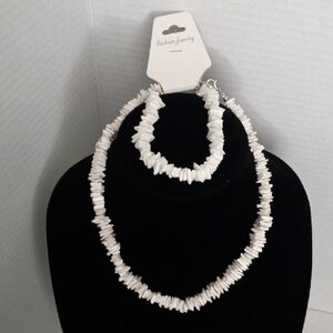 Fashion Jewelry White Shells Necklace and Bracelet Set